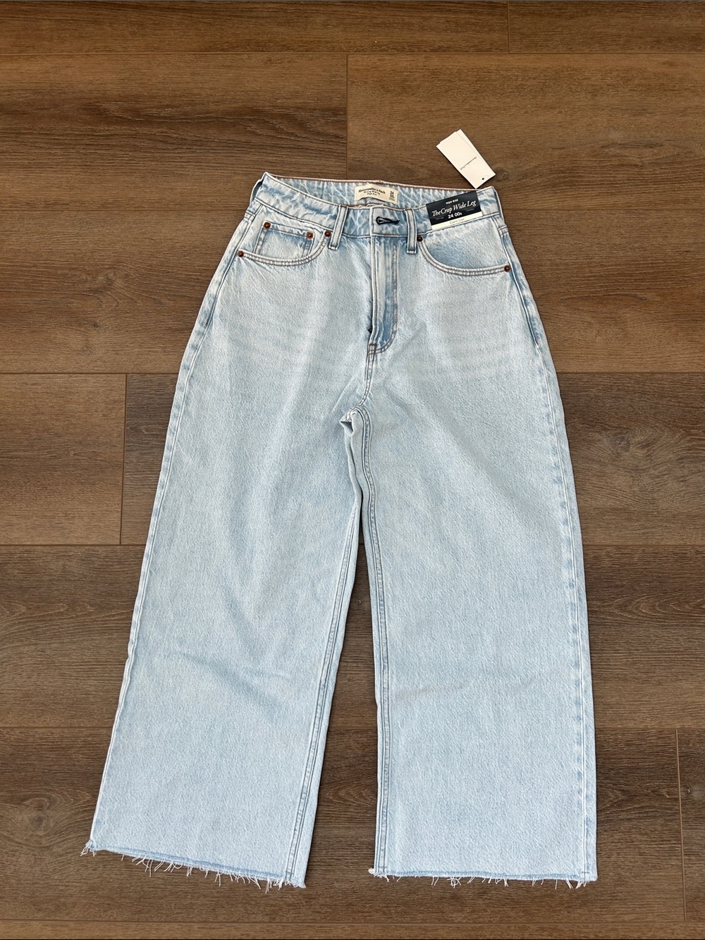 Abercrombie & Fitch Light Blue Cropped Wide Leg Jeans 24S